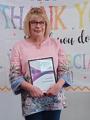 Jenny Ruming with her Mission in Action award (2)