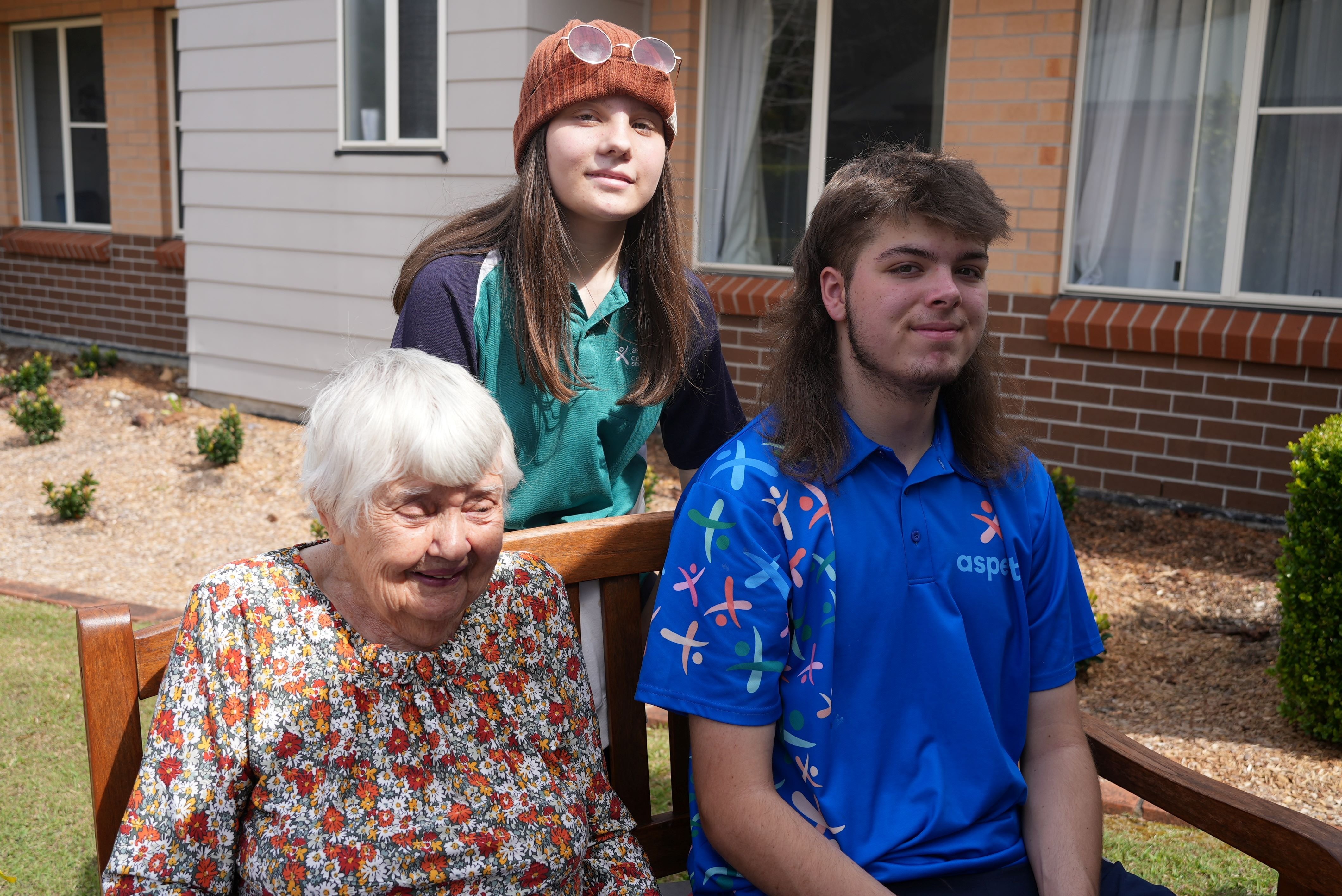 Resident Dawn Morrris with Aspect students Madeleine and Kayne (1.5mb version) (1)